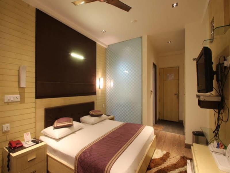 Hotel Arpit Palace Delhi  Esterno foto